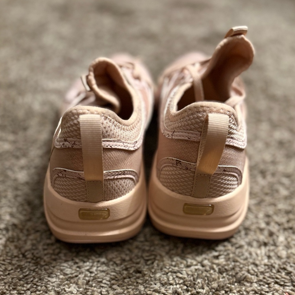 Puma Women's Blush Sneakers - Picture 4 of 9